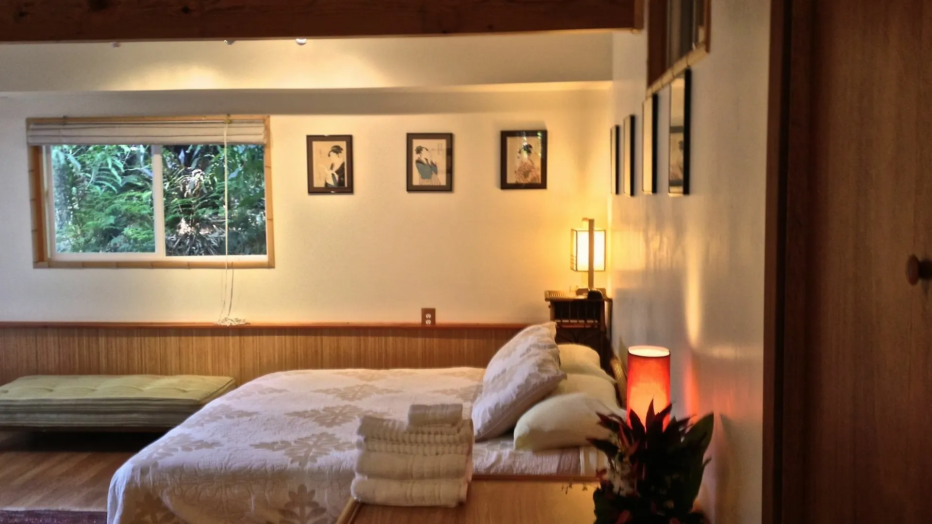 Hilo Bay Hale Bed And Breakfast Hotel