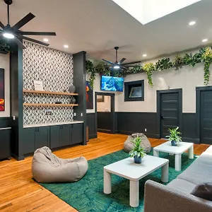  Hostel Howzit Hawaii